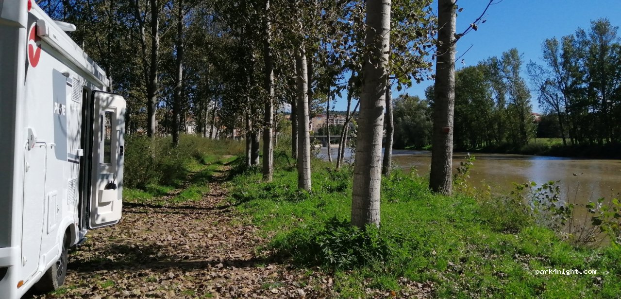 (08510) Roda de Ter - Passeig Pere Moret — foto 3