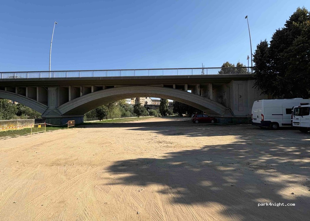 (08510) Roda de Ter - Passeig Pere Moret — foto 5