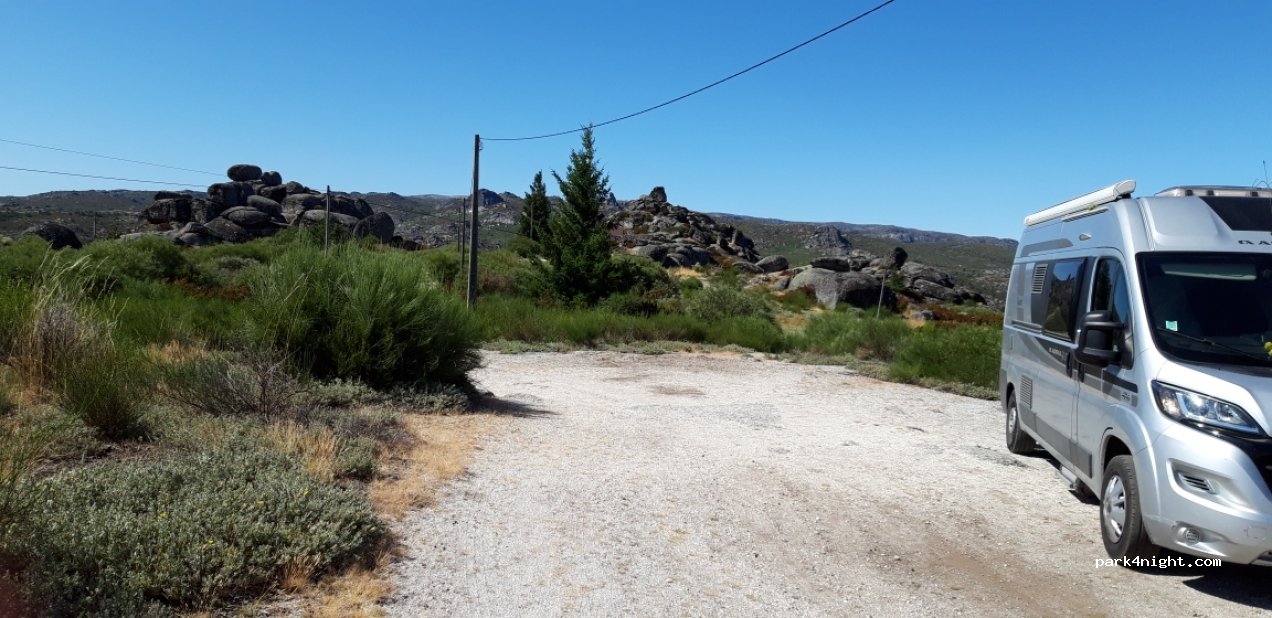(6290-000) Gouveia - Unnamed Road — foto 2