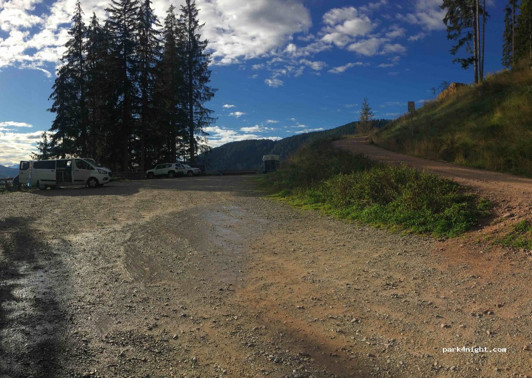 (39058) Sarntal - Unnamed Road — foto