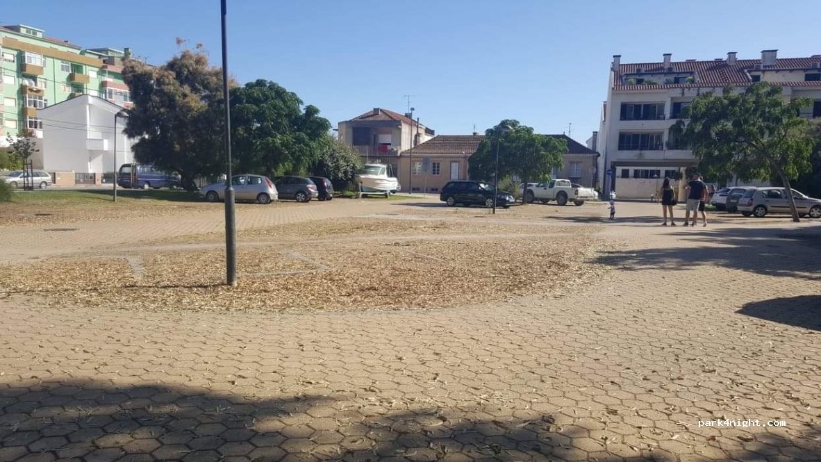 (2890-167) Alcochete - 185 Avenida Infante D.João — foto