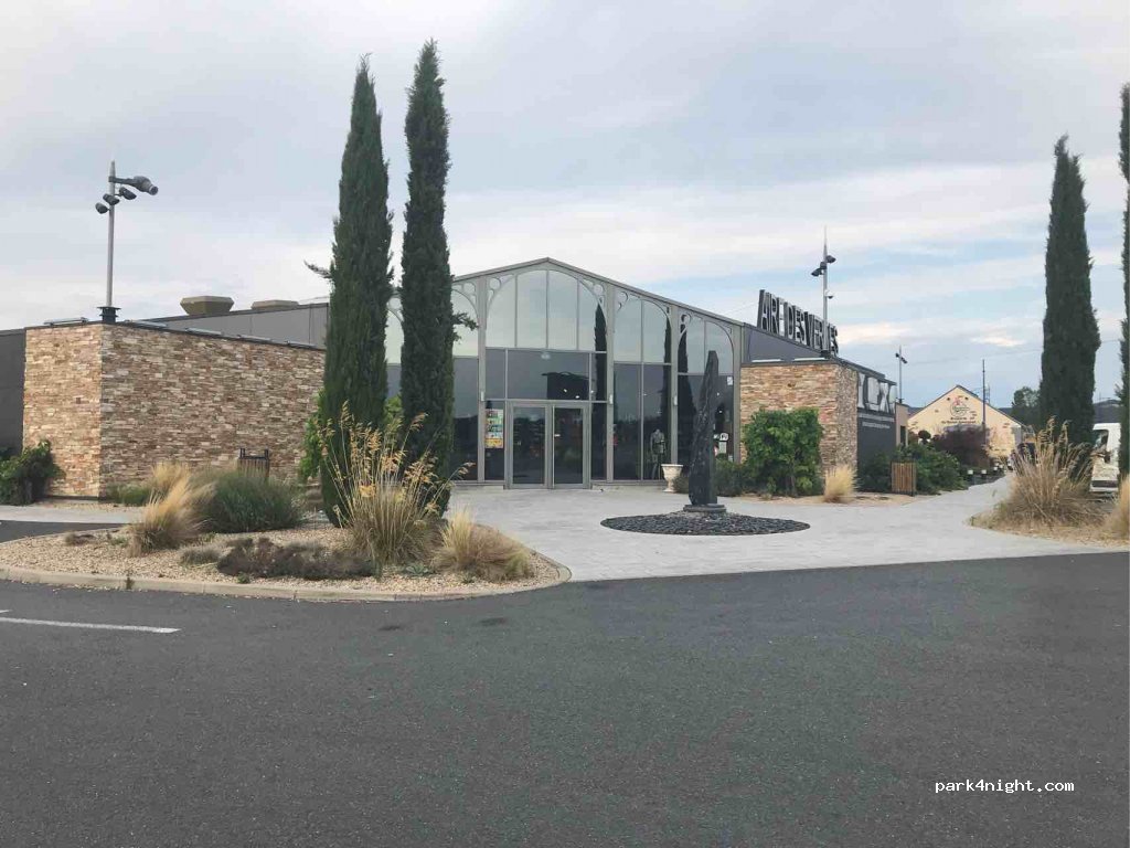 (03410) Saint-Victor - — foto