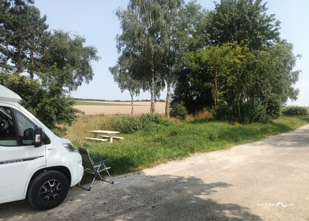 (80300) Warloy-Baillon - D919 — foto