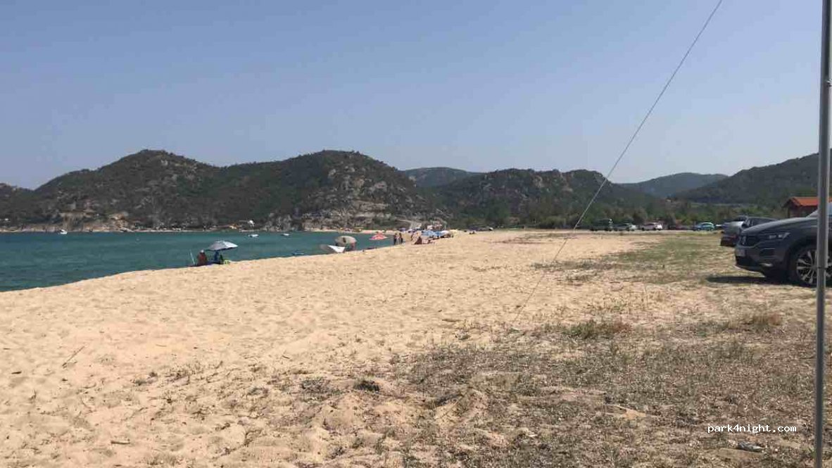(630 72) Paralia Sikias - Unnamed Road — foto