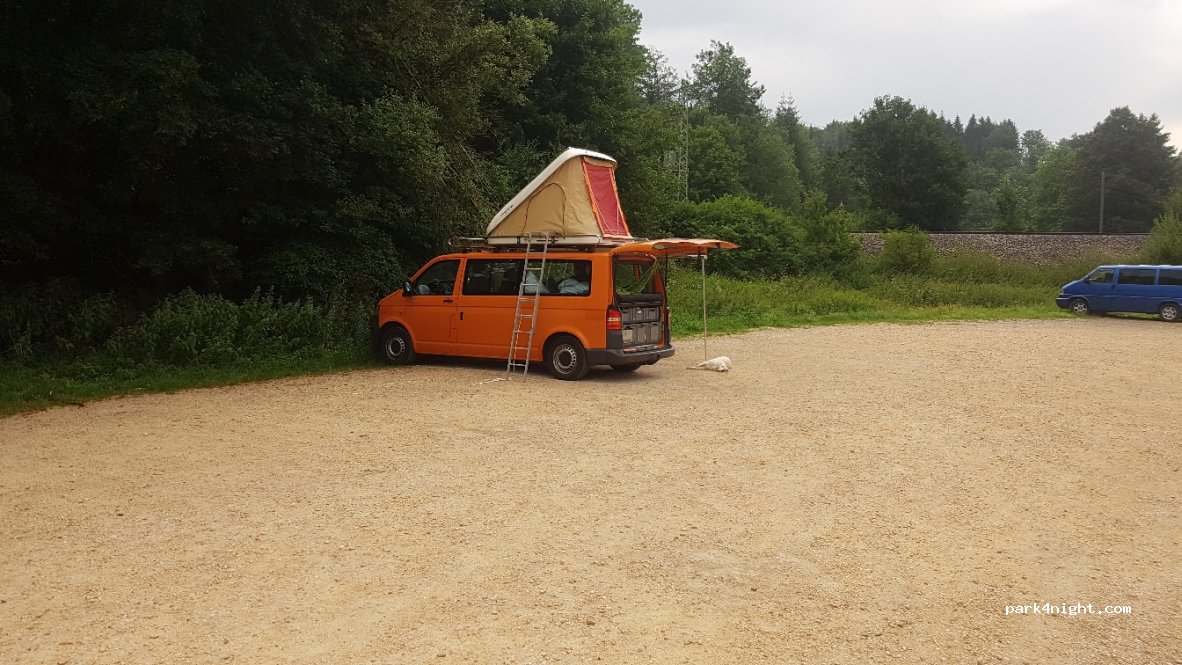 Bittelschießer Höhle Parkplatz — foto