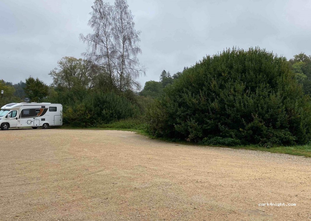Bittelschießer Höhle Parkplatz — foto 2