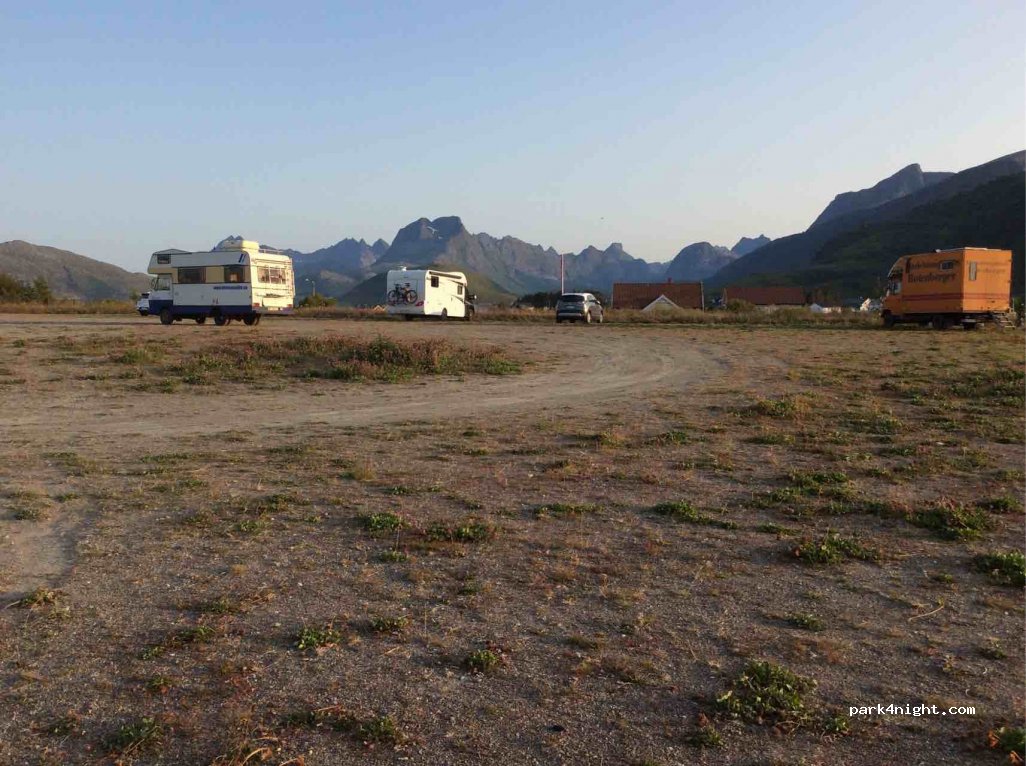 (8387) Fredvang - 29-46 Sekundær Fylkesveg 808 — foto 2