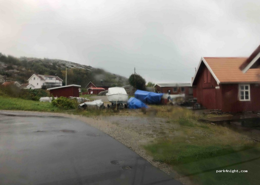 (450 70) Slottet / Hamburgsund - Unnamed road — foto 2