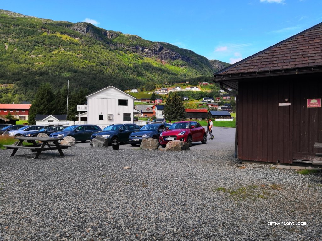 (5760)  - 60 Kyrkjevegen — foto