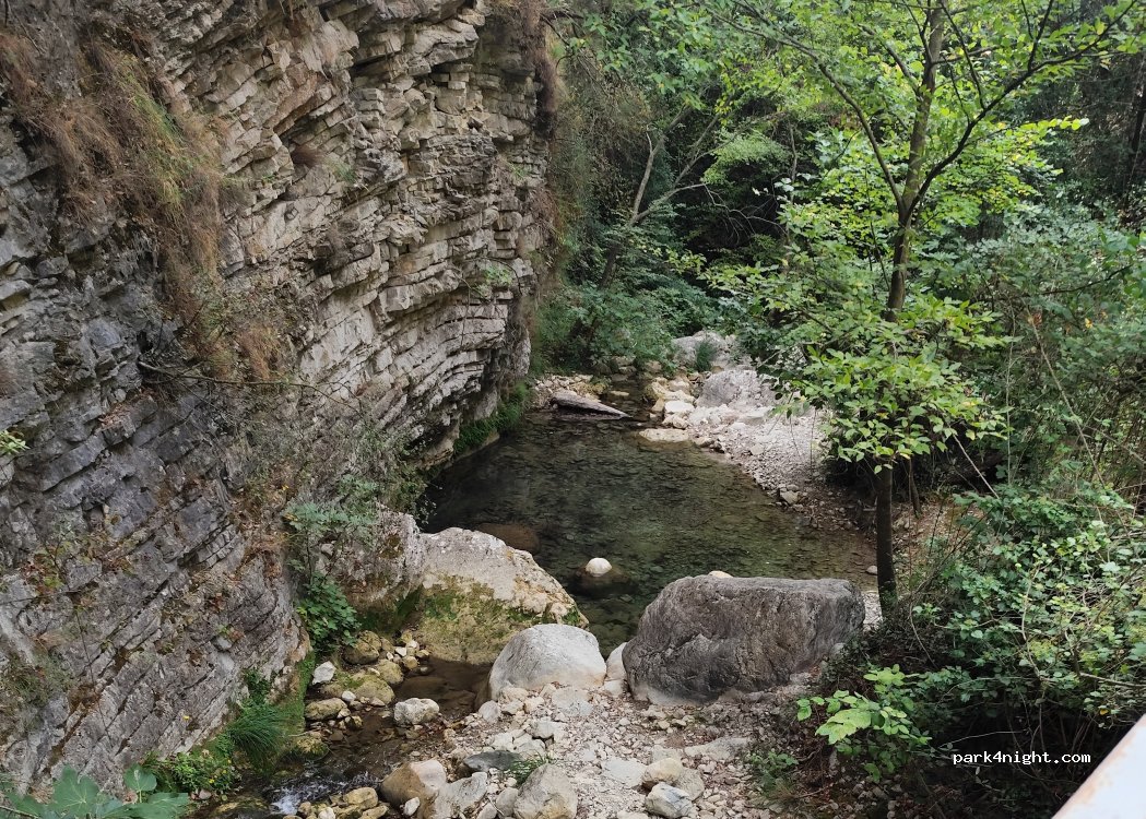 (06440) Touët-de-l'Escarène - 36 Route Nationale — foto 4