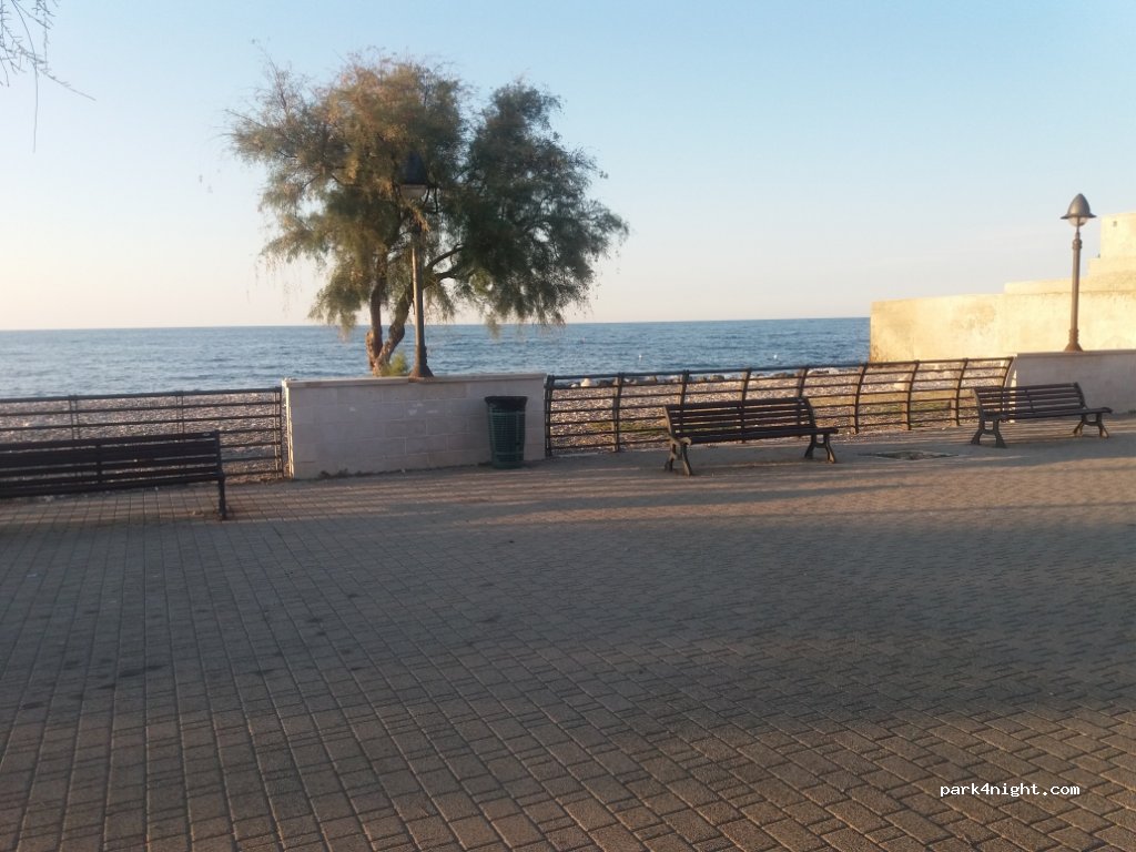 (70128) Bari - 49 Lungomare Massaro Tenente Nicola — foto