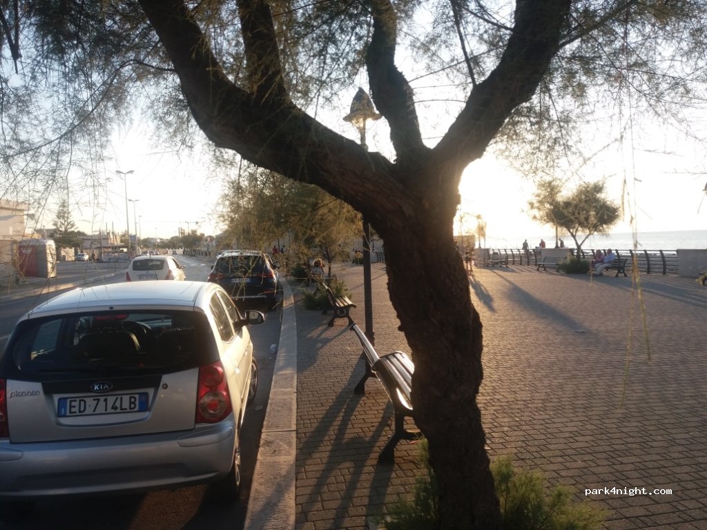 (70128) Bari - 49 Lungomare Massaro Tenente Nicola — foto 2