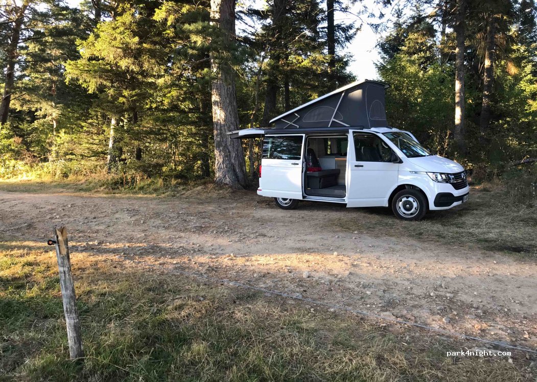 (63790) Chambon-sur-Lac - D996 — foto