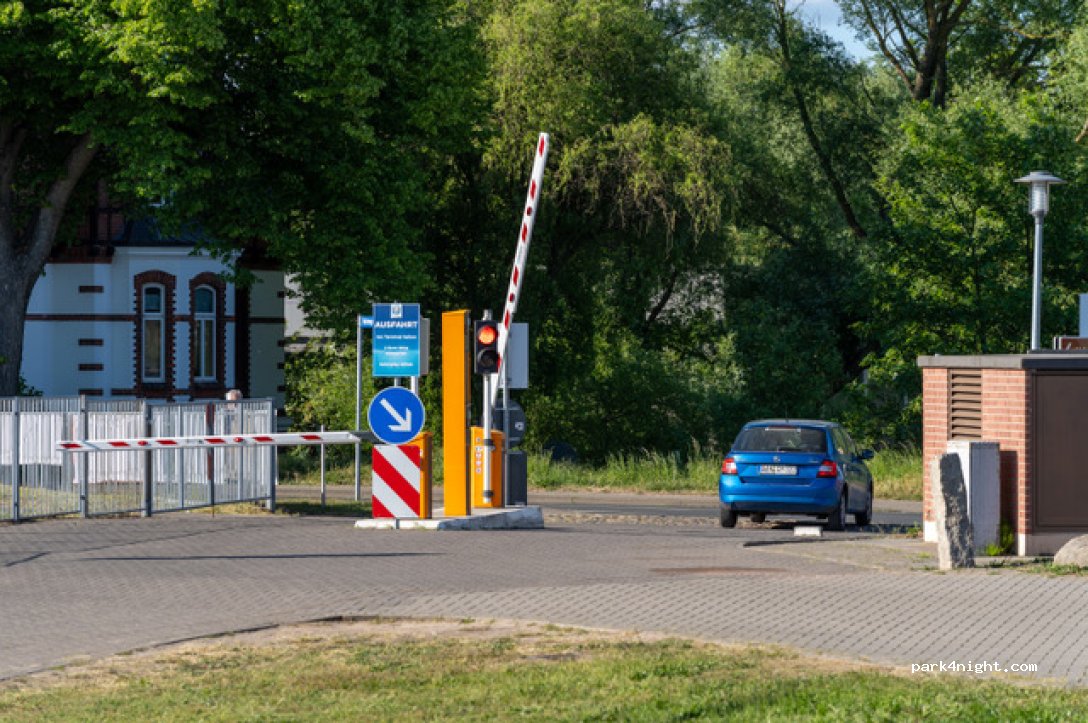 Wohnmobilstellplatz am Dömitzer Hafen — foto 2