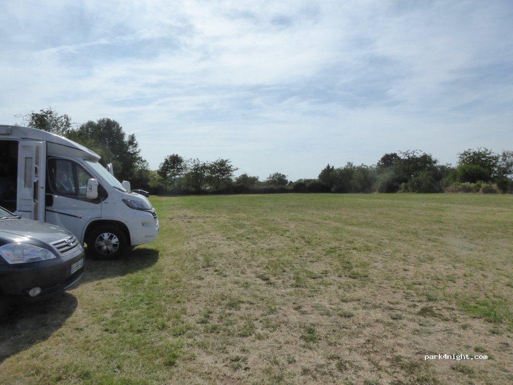 (03350) Le Brethon - 2 Rue du Stade — foto