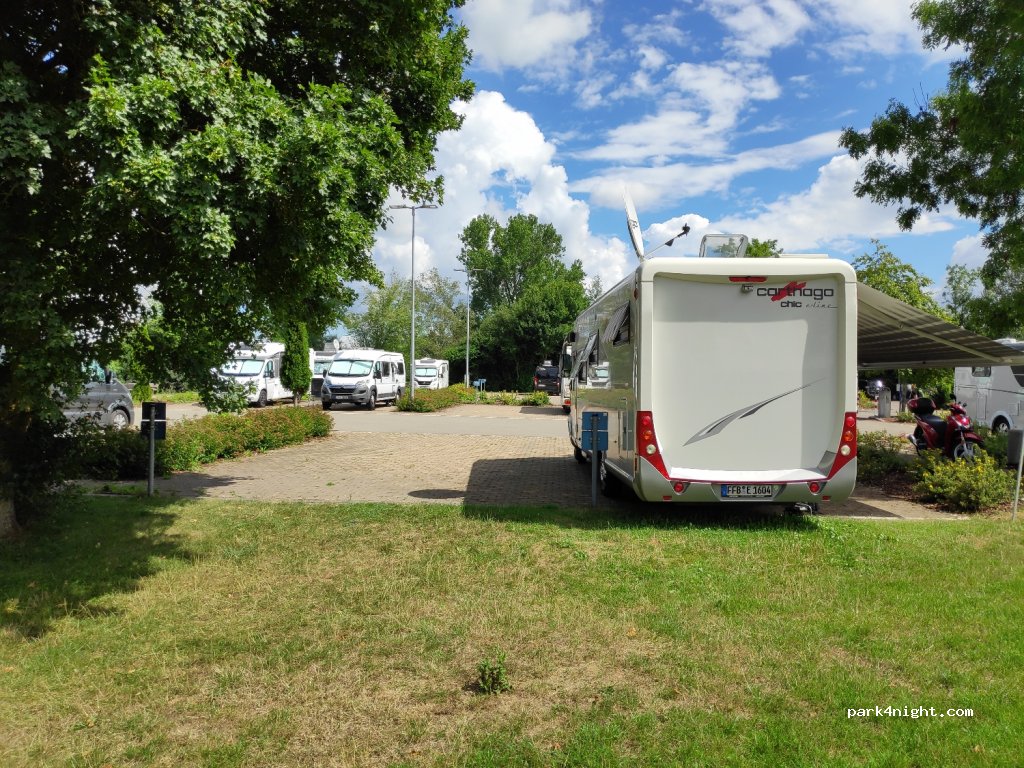 Wohnmobil-Stellplatz am Kurpark — foto