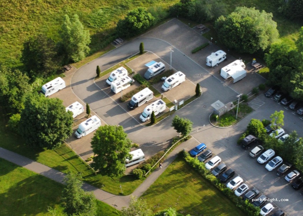 Wohnmobil-Stellplatz am Kurpark — foto 5