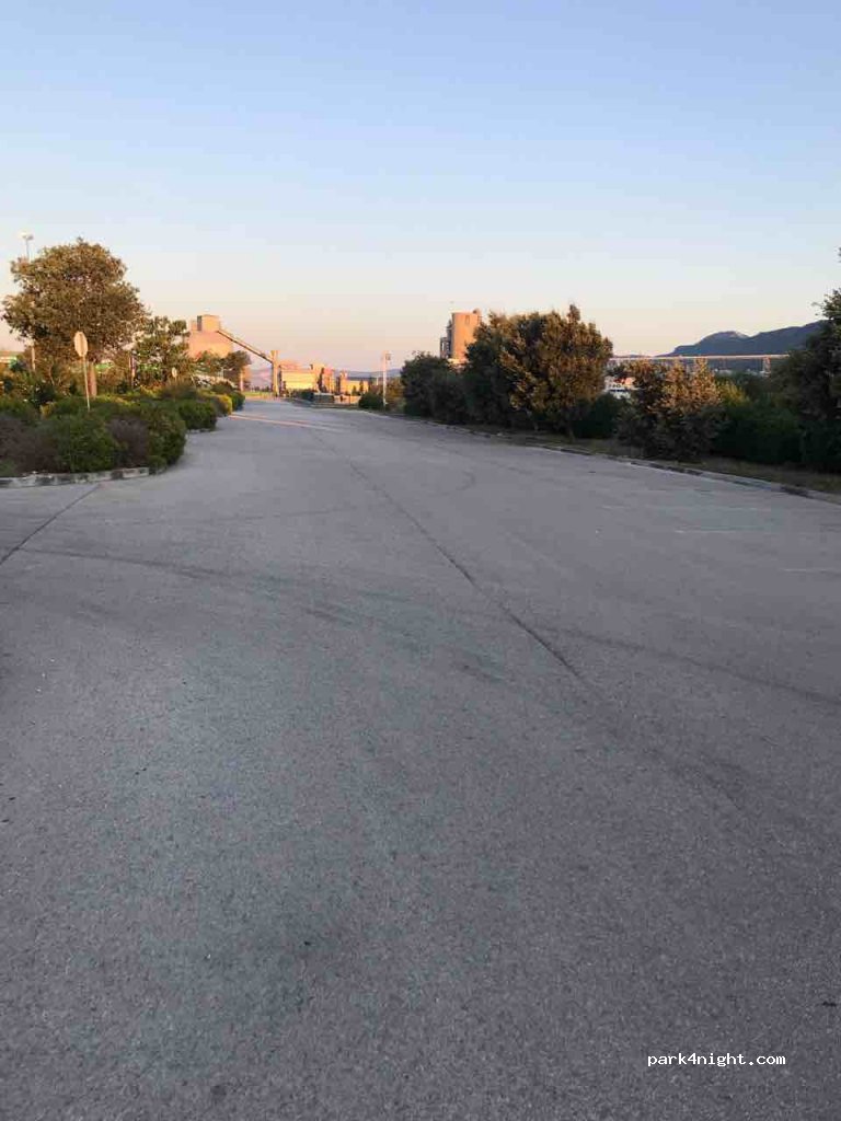 (21212) Kaštel Sućurac - 7a Cesta Franje Tuđmana — foto