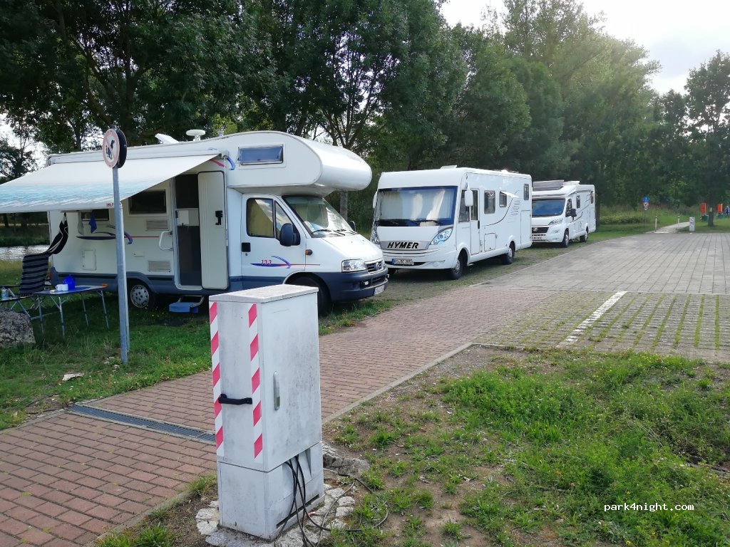 Wohnmobilstellplatz am Festplatz Gries in Haßfurt — foto