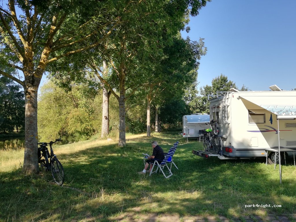 Wohnmobilstellplatz am Festplatz Gries in Haßfurt — foto 2