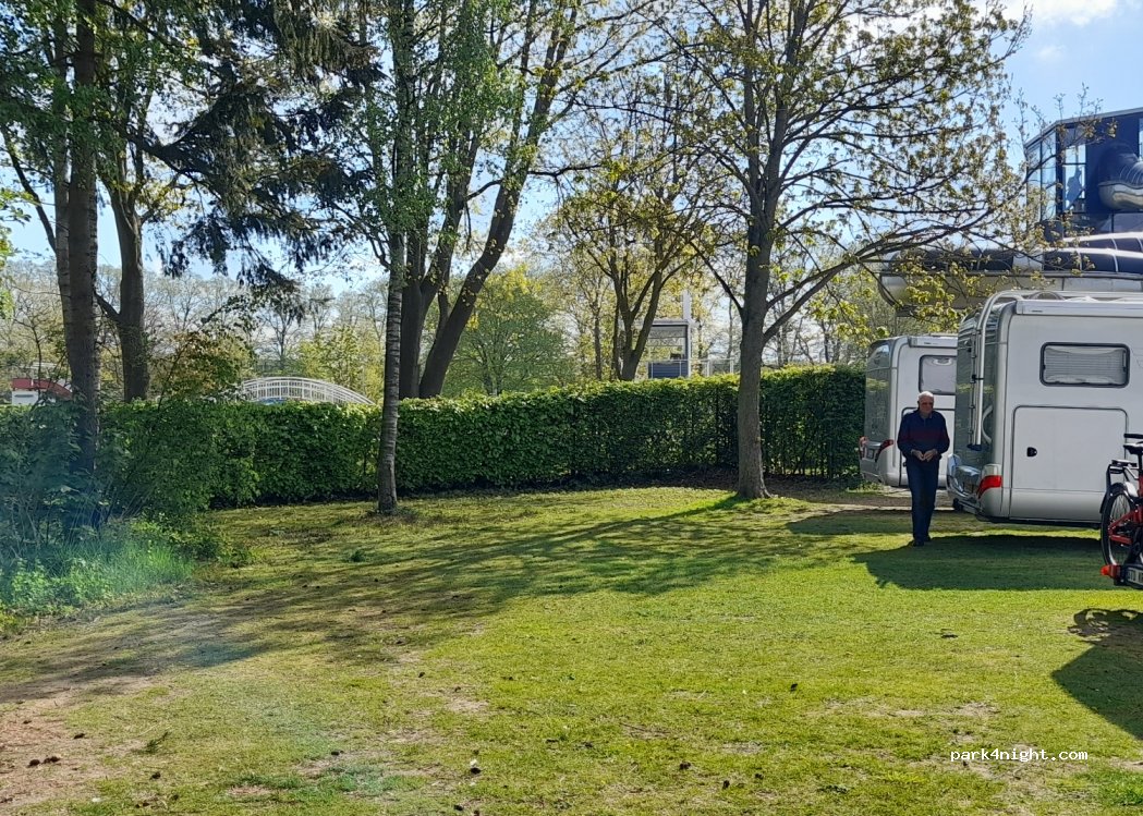 Wohnmobilstellplatz am Emsbad in Meppen — foto 2