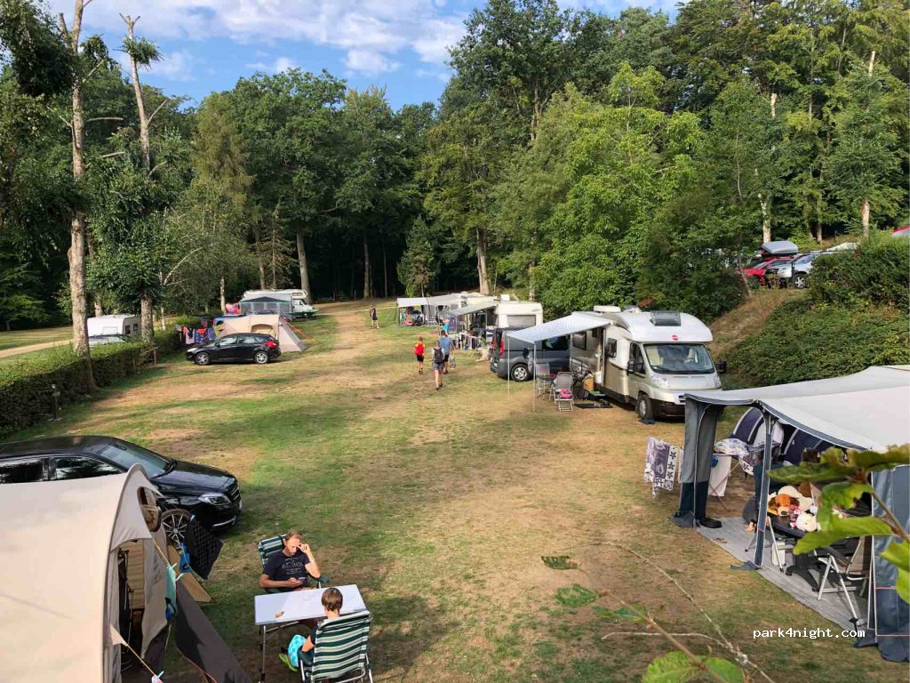 Camping camping-car de Beaufort — foto