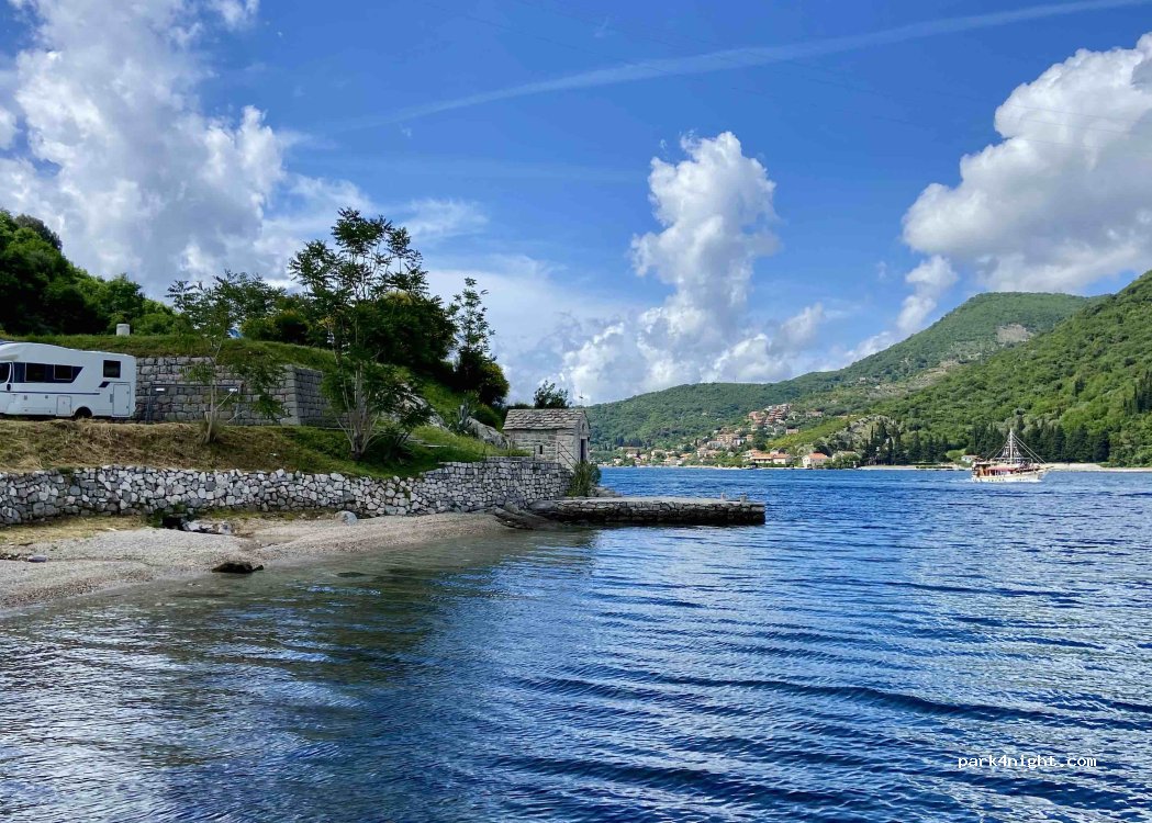 () Tivat - Jadranska magistrala — foto 3