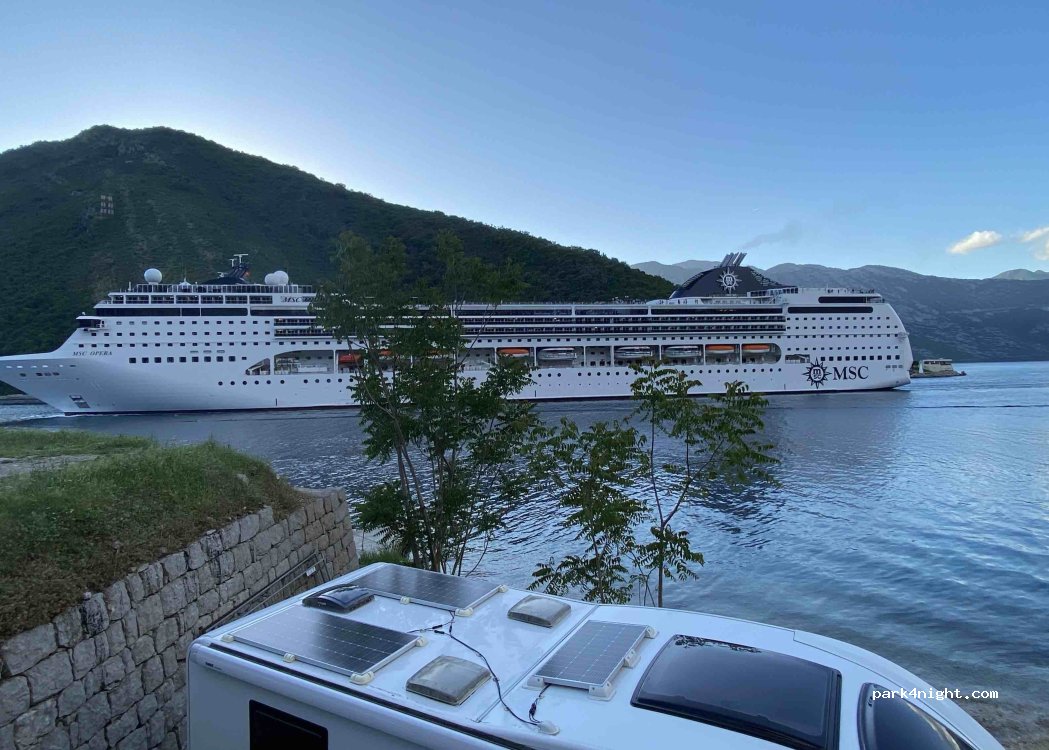 () Tivat - Jadranska magistrala — foto 4
