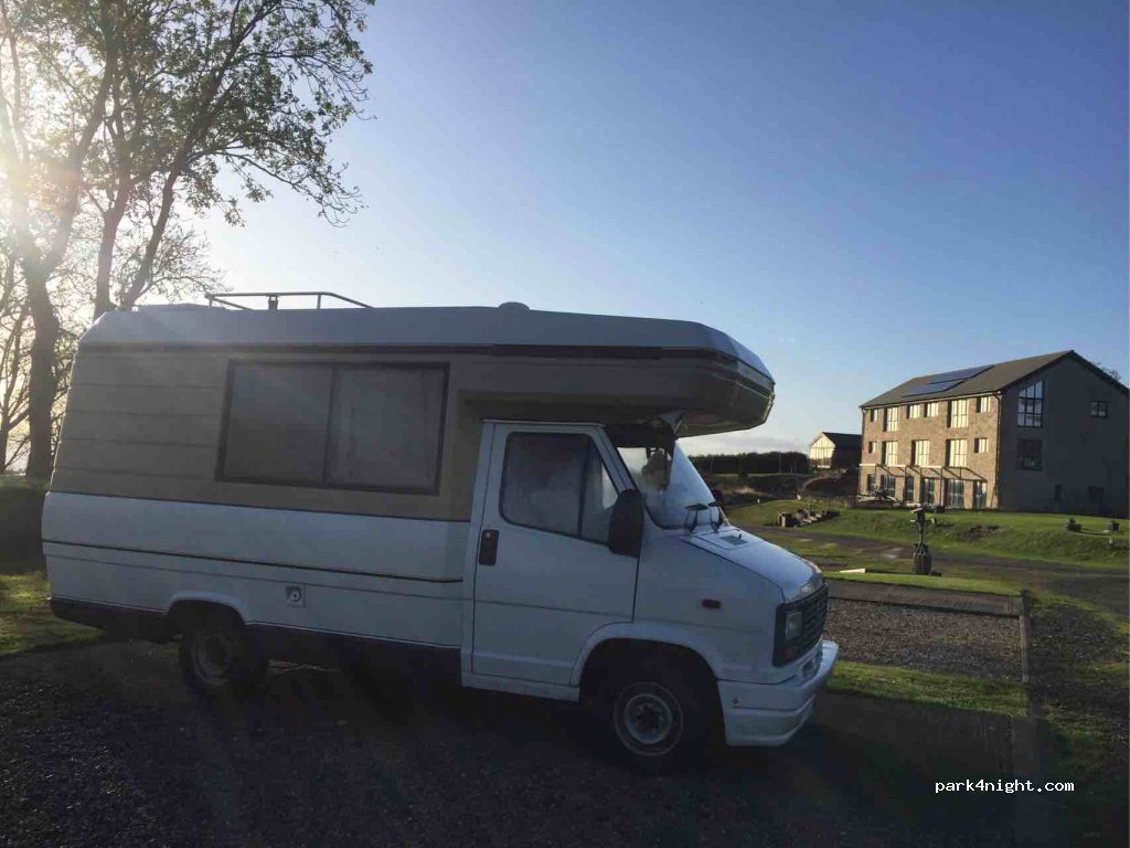 Monturpie Caravan Park — foto