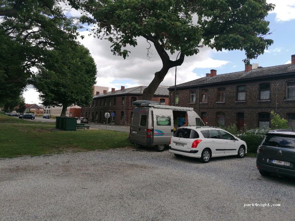 (7000) Mons - 71 Rue de l'Epargne — foto