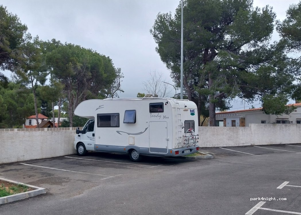 Aparcamiento público gratuito | Playa Les Rotes — foto 4