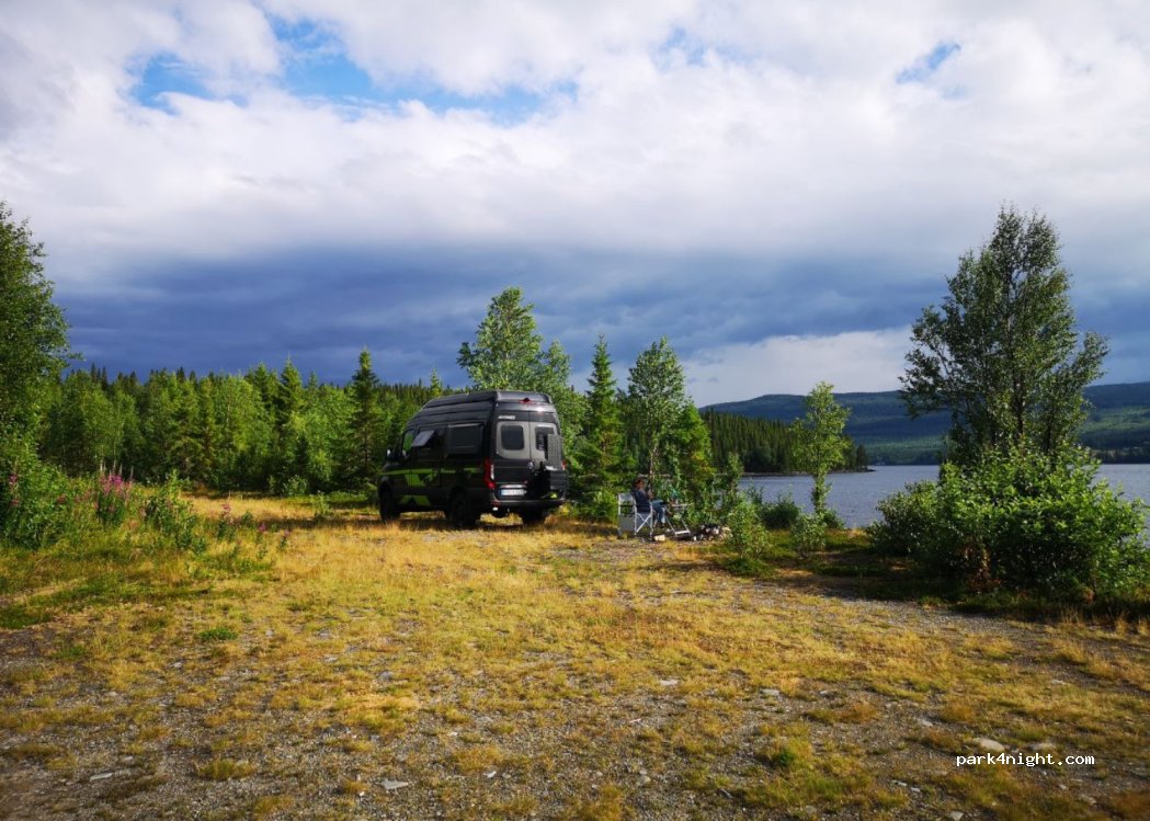 (833 98) Risnäs - Unnamed Road — foto 2