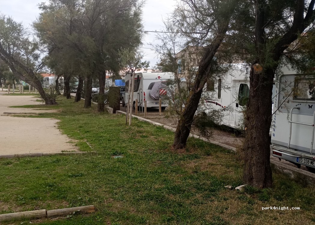 (34110) Frontignan - D50 — foto 2