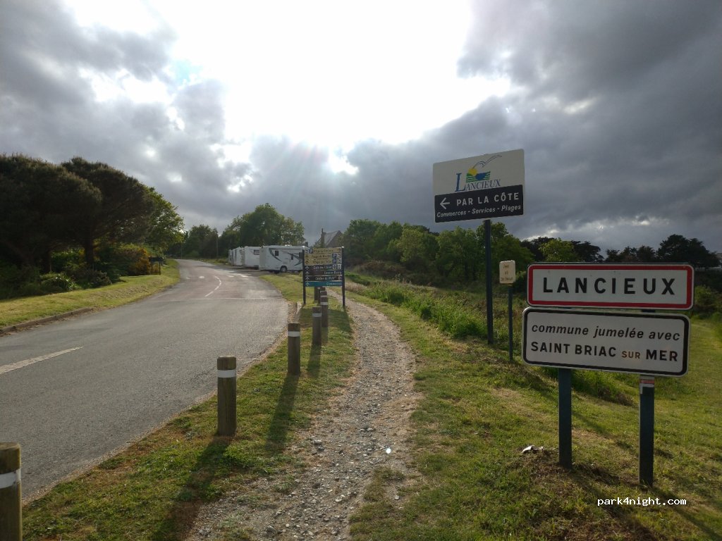 (22770) Lancieux - 71 Rue Charles de Gaulle — foto
