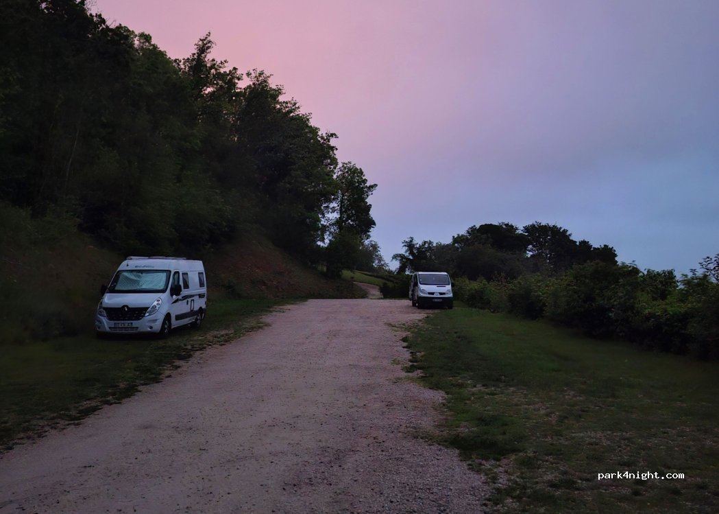(21320) Chateauneuf - Grande Rue — foto 2