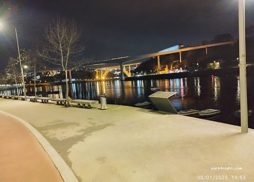 (4430-316) Vila Nova de Gaia - Marginal Areinho — foto 5