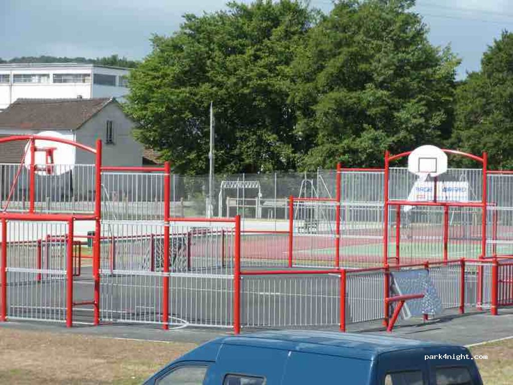 Camping Municipal Les Bords de l’Huisne — foto