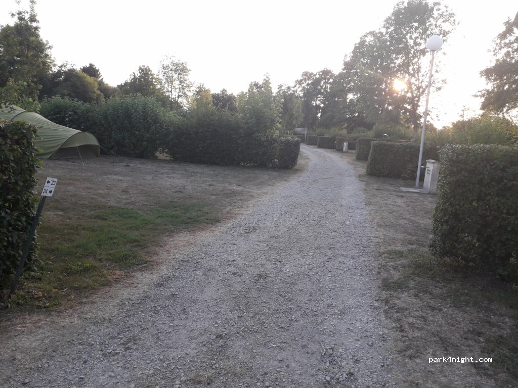 Camping Municipal Les Bords de l’Huisne — foto 2