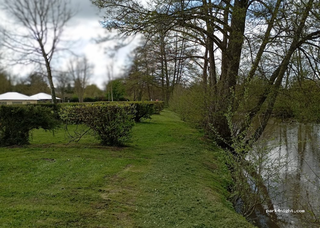 Camping Municipal Les Bords de l’Huisne — foto 4