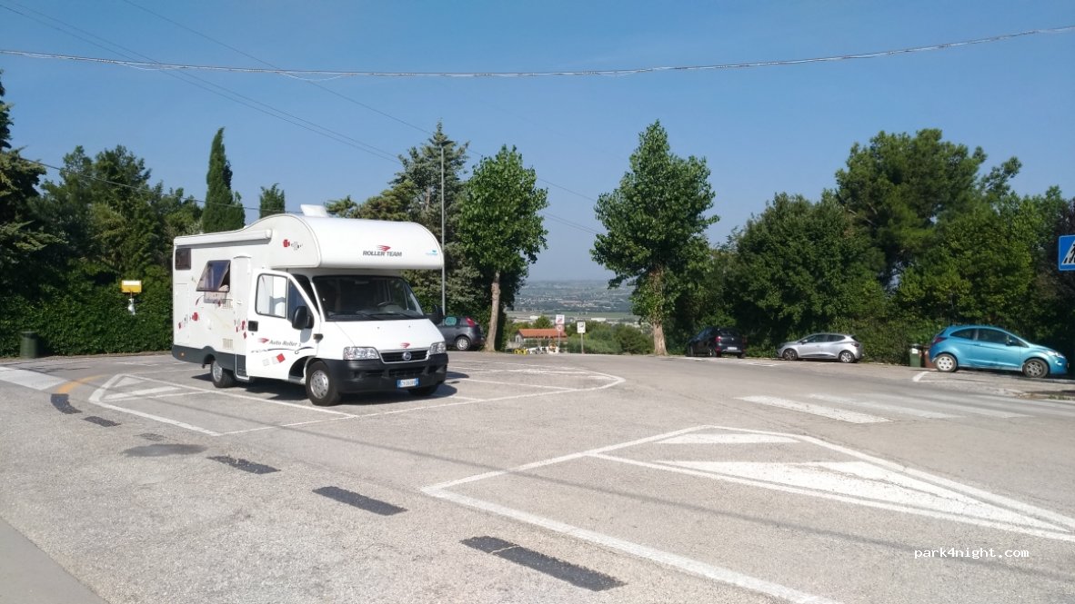 (60015) Falconara Marittima - 15A Via Castello di Barcaglione — foto