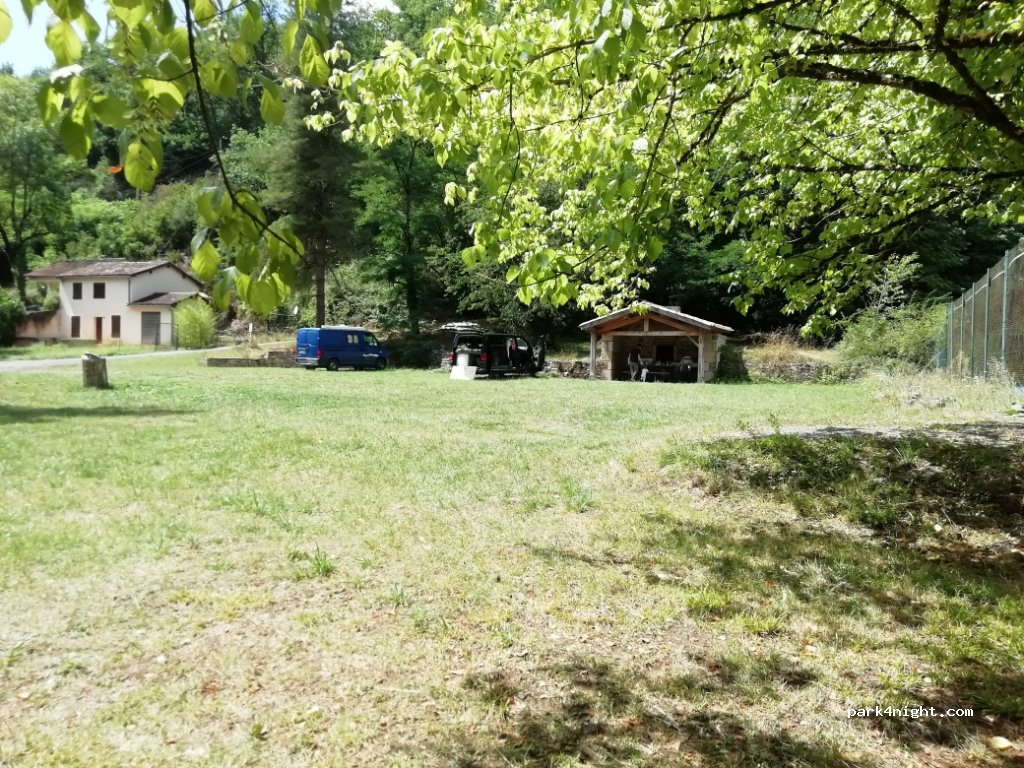 (82250) Laguépie - 5232B Chemin des Arènes — foto