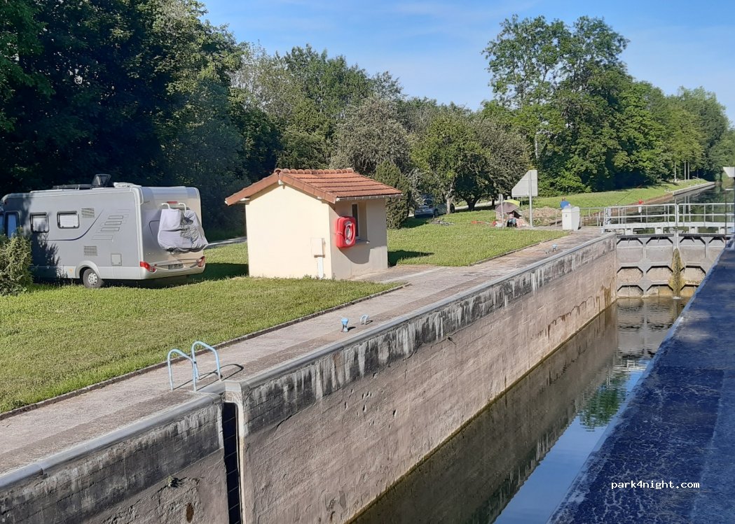 (08300) Nanteuil-sur-Aisne - 5 Rue de l'Écluse — foto 3