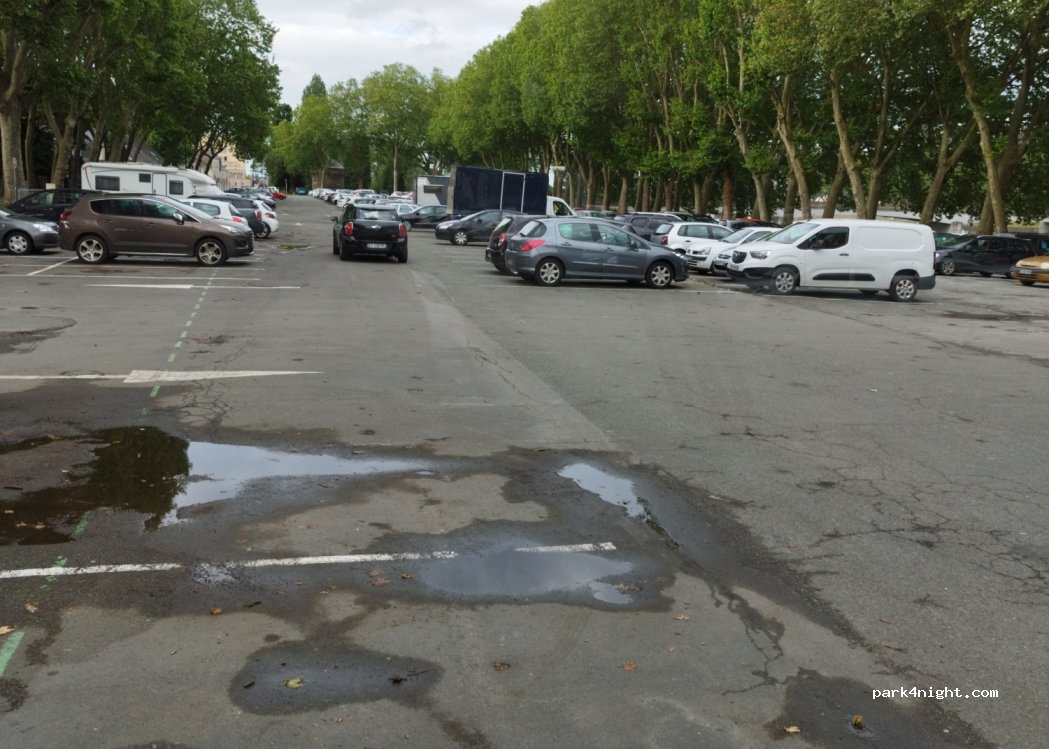 (49100) Angers - 1 Rue Charlet — foto