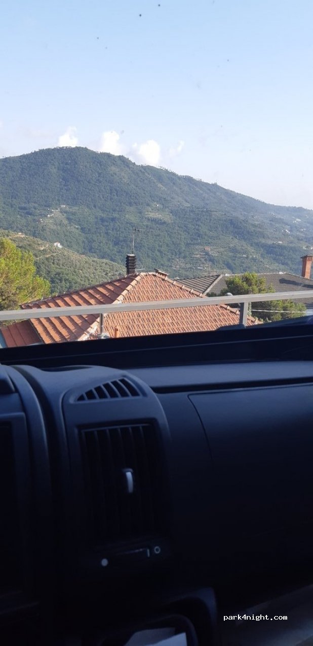 (18032) Perinaldo - 3 Piazza Mons Antonio Rossi — foto
