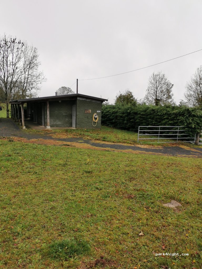 (15140) Saint-Bonnet-de-Salers - D29 — foto 2