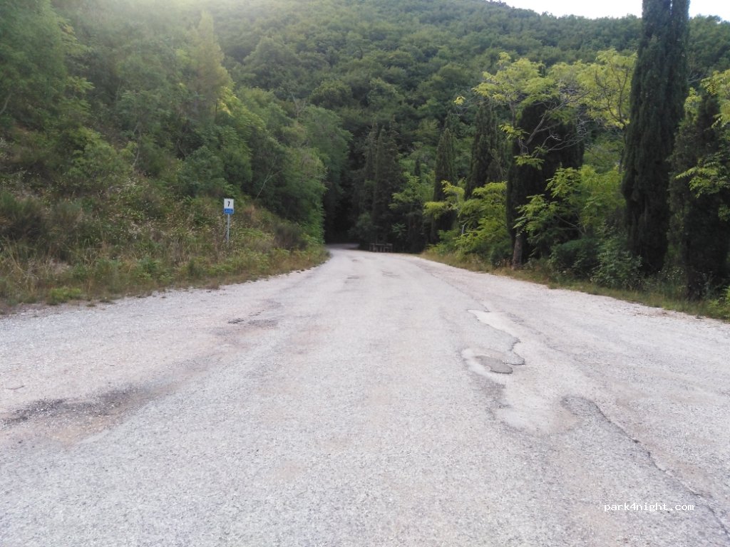 (06081) Assisi  / Pian della Pieve - Via San Benedetto — foto 3