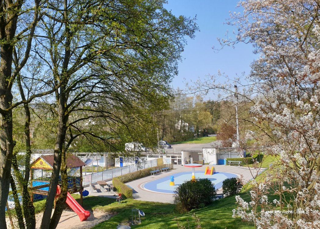 Wohnmobilstellplatz am Freibad Kalletal — foto 4