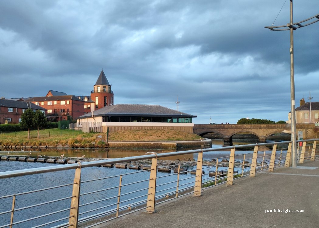 (BT33 0RF) Newcastle - 6 Castlebridge Court — foto 3
