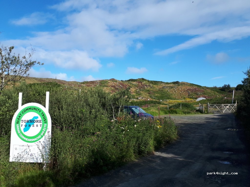 (IV45) Isle of Skye - Unnamed Road — foto