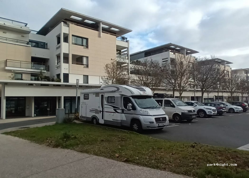 (17000) La Rochelle - 2 Rue de la Désirée — foto 3